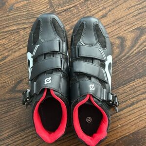 Peloton shoes size 42 (women’s 11)